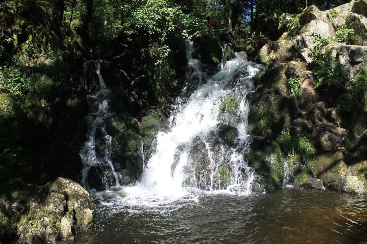 Cascade dans les Vosges pour une pause fraîcheur en été