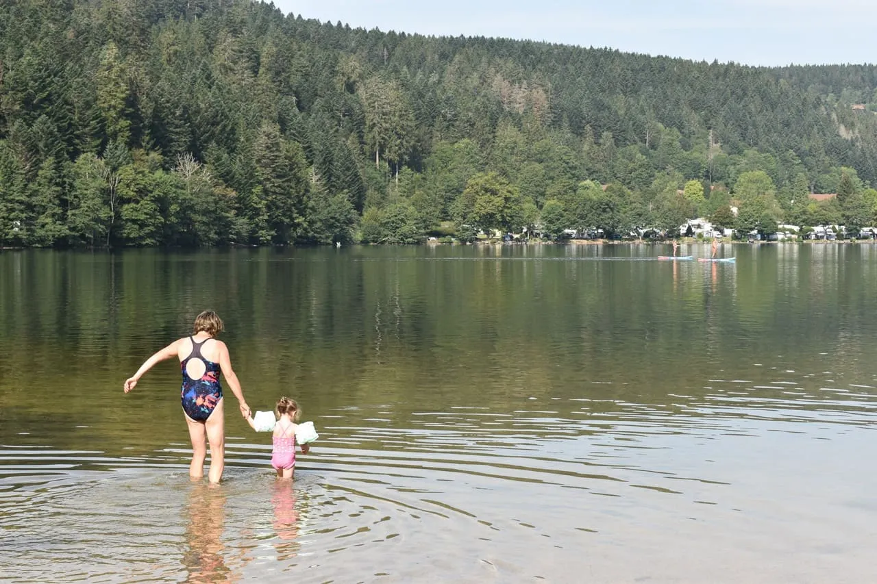 Lac de Longemer dans les Vosges avec baignade tolérée non surveillée
