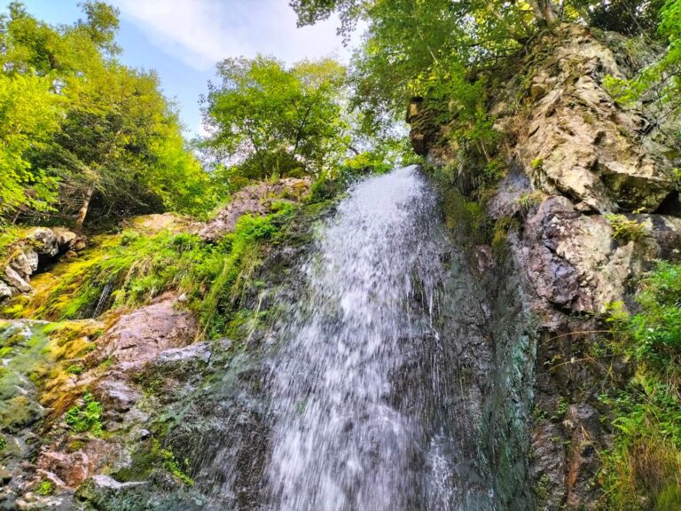 Lire la suite à propos de l’article Cascade du Heidenbad : guide pratique pour y aller