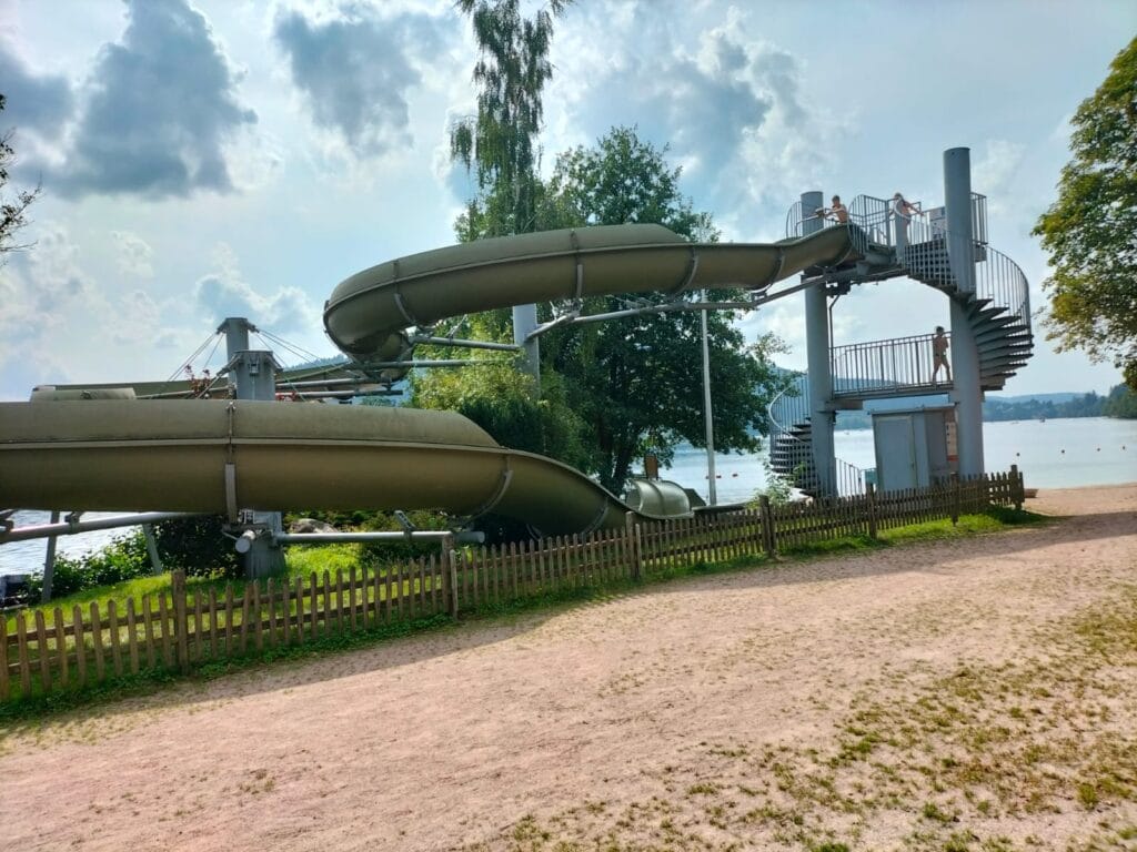 Toboggan à la plage du lac de Gérardmer